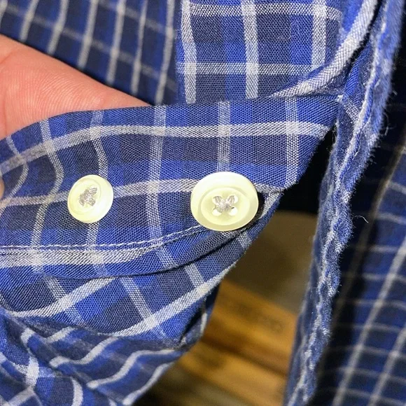 Brooks Brothers Regent size medium long sleeve button down shirt great condition - Picture 7 of 9